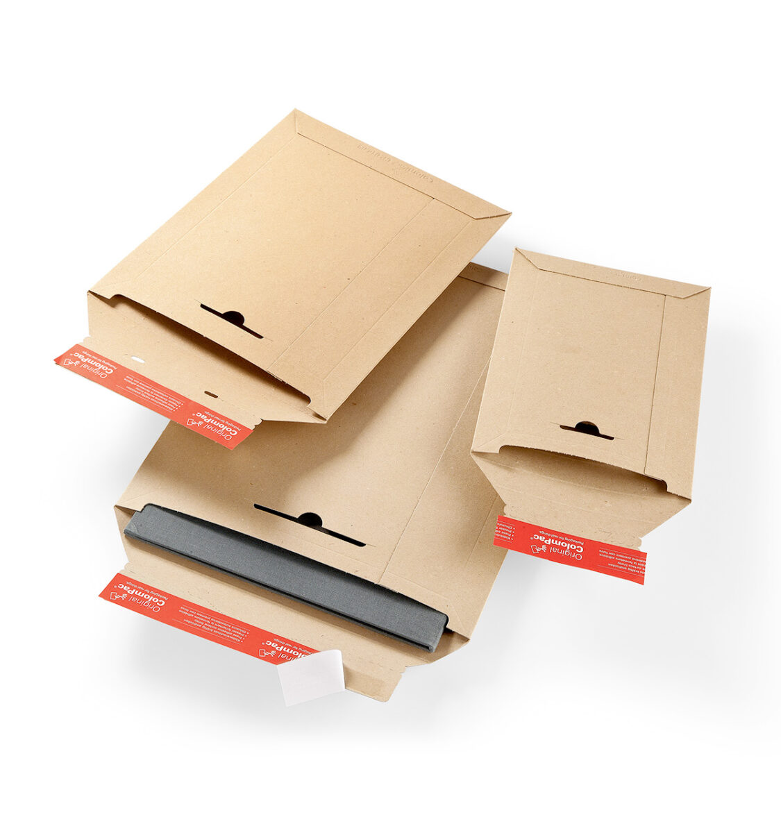 Versandtaschen in verschiedenen Größen aus Vollpappe